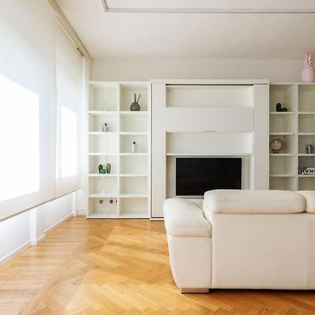 Apartamento Bilocale Vista Sul Duomo Di Milano Exterior foto