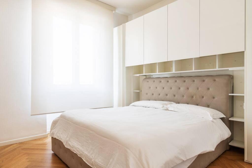 Apartamento Bilocale Vista Sul Duomo Di Milano Exterior foto