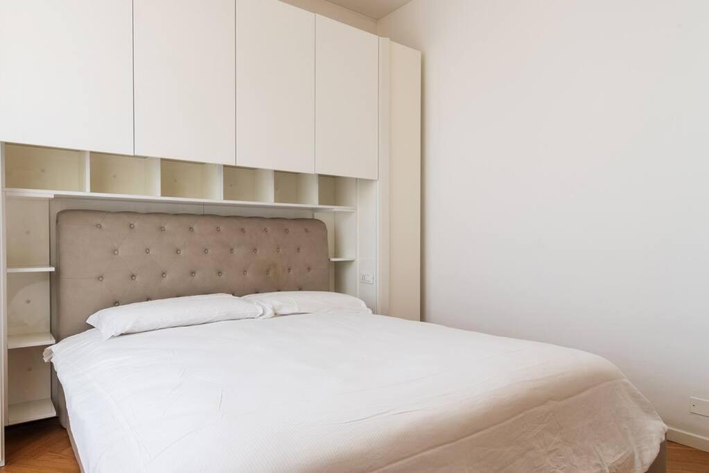Apartamento Bilocale Vista Sul Duomo Di Milano Exterior foto